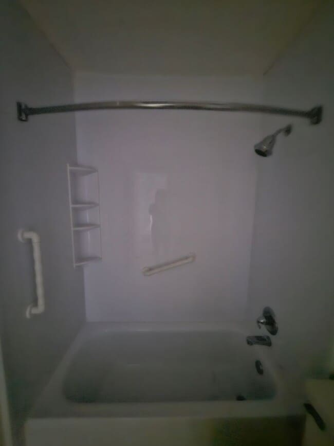 Building Photo - 223 Rutledge Pl