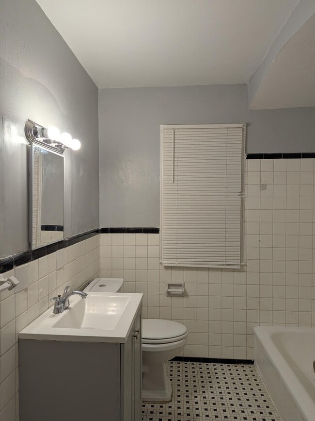 Building Photo - 17434 Winston St