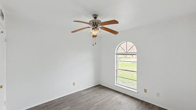 Building Photo - 130 Astoria Dr