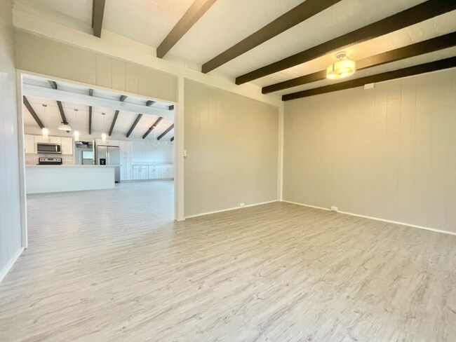 Building Photo - 1508 Keolu Dr