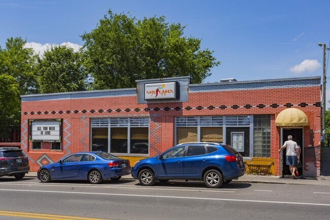 Building Photo - East Nashville with Roof-top Deck and 2 car garage!!