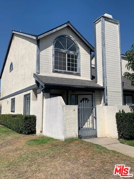 Primary Photo - 720 W Olympic Blvd
