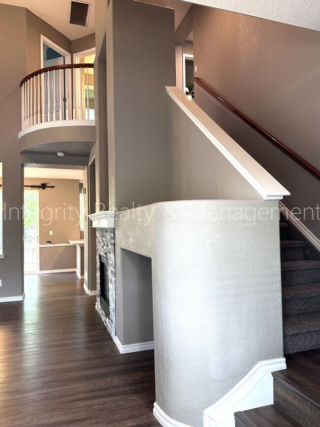 Building Photo - 10644 Wildhurst Cir