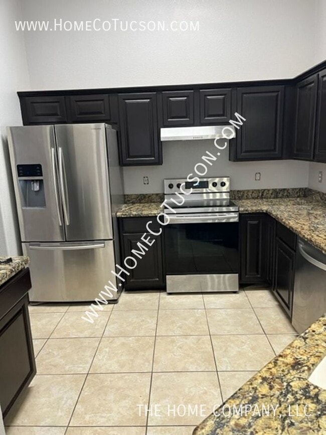 Building Photo - 9640 E Mt Baldy Way