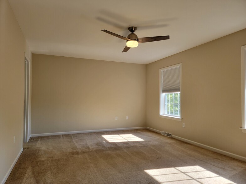 Building Photo - 709 Palmer Cir