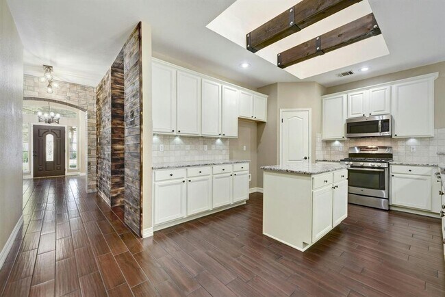 Building Photo - 114 Highalea Ct