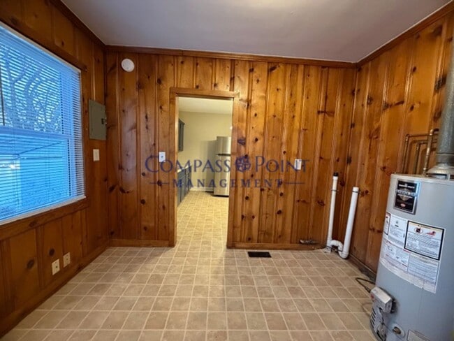 Building Photo - Your New Home Awaits! First Month Rent Free!!!