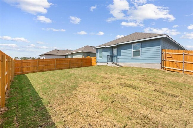 Building Photo - 1122 Newey Cir