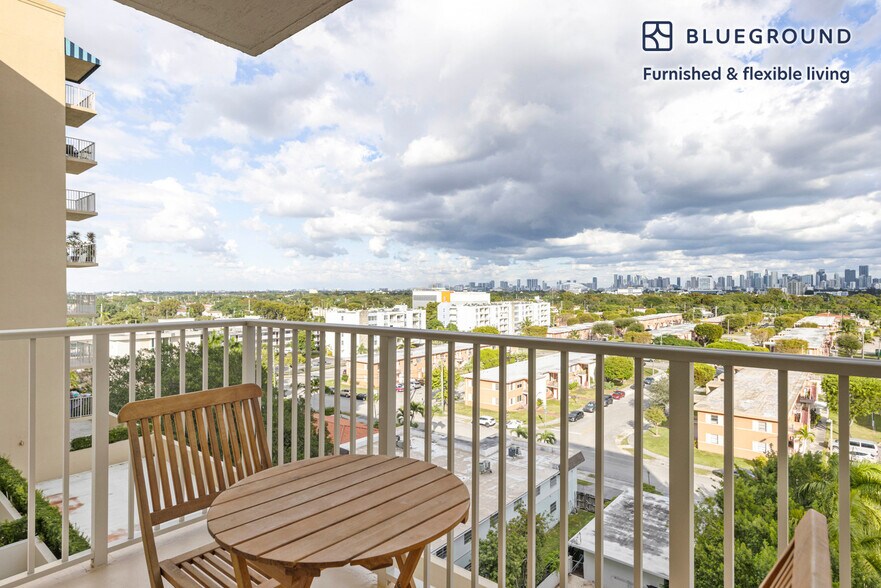 Building Photo - 987 SW 37th Ave