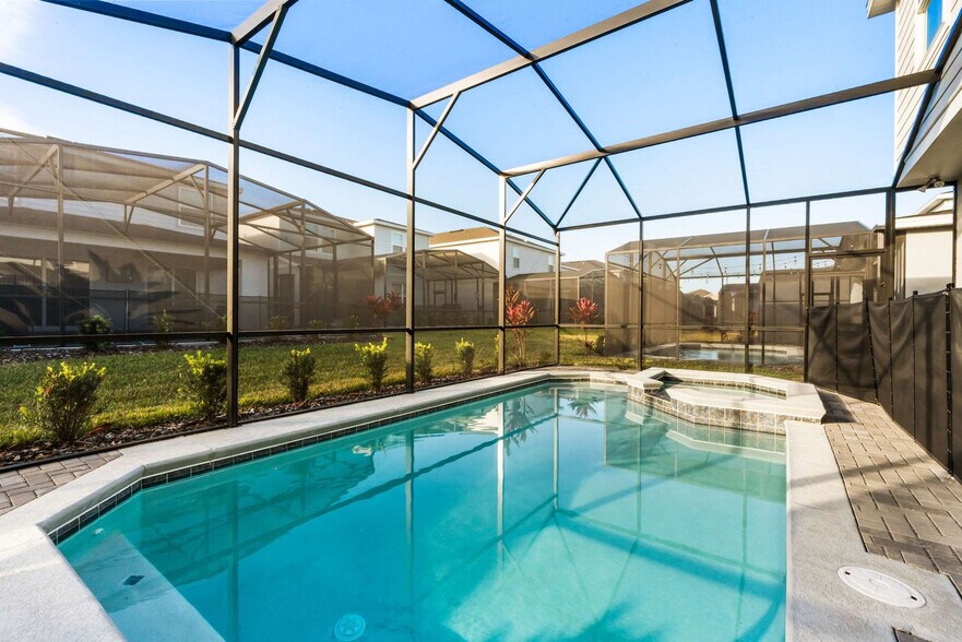 Building Photo - 15979 Sandy Cliffs Dr