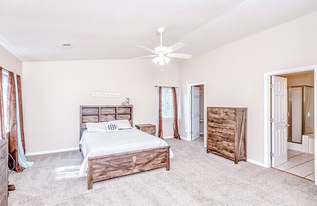 Building Photo - 412 Catawba Dr