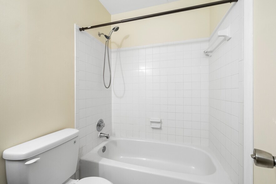 Building Photo - 3509 Coxcomb Mews