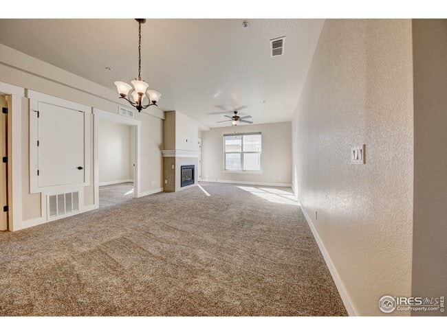 Building Photo - 4662 Hahns Peak Dr