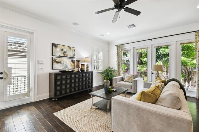 Building Photo - 134 Chesapeake Ave