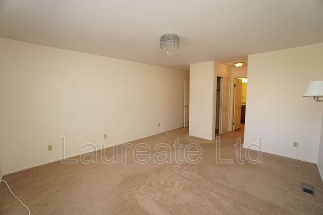 Building Photo - 13852 E Linvale Pl