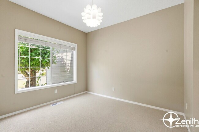 Building Photo - 2103 NE 161st Pl