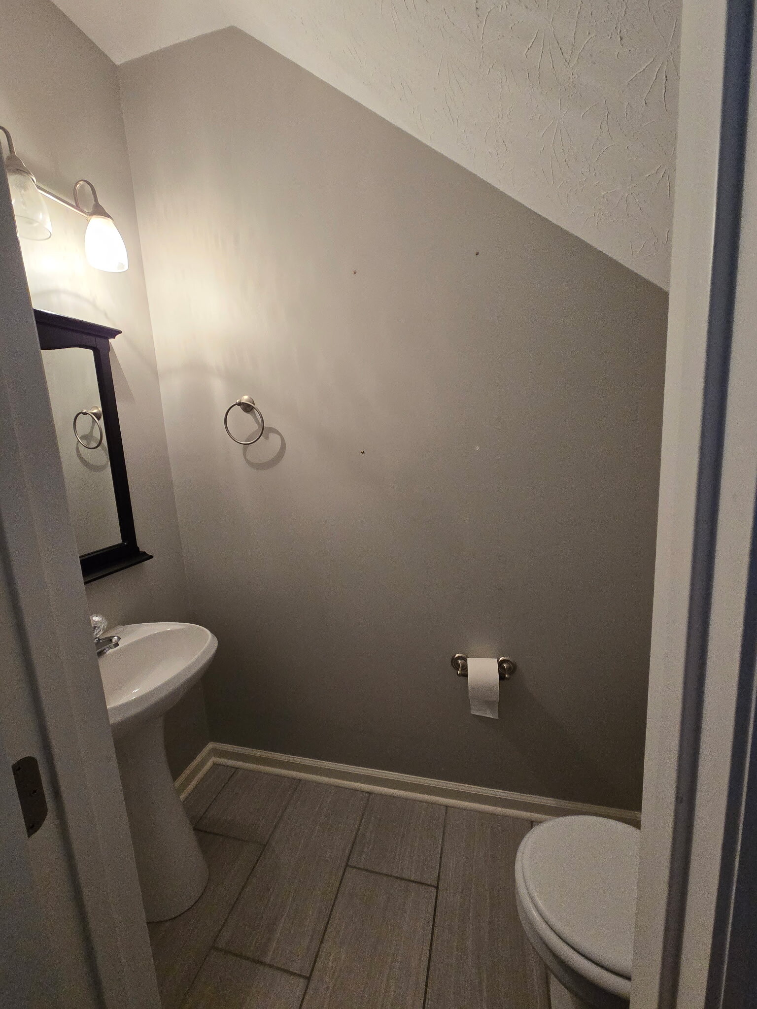 Building Photo - 638 Pippin Dr