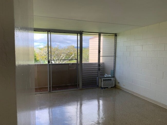 Building Photo - Hokuahi Apts - 2 Bedroom 1 Bath Unit w/ 1 ...