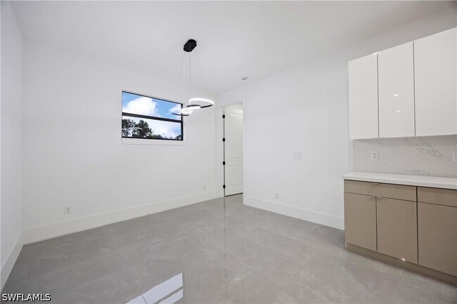 Building Photo - 2916 23rd St W