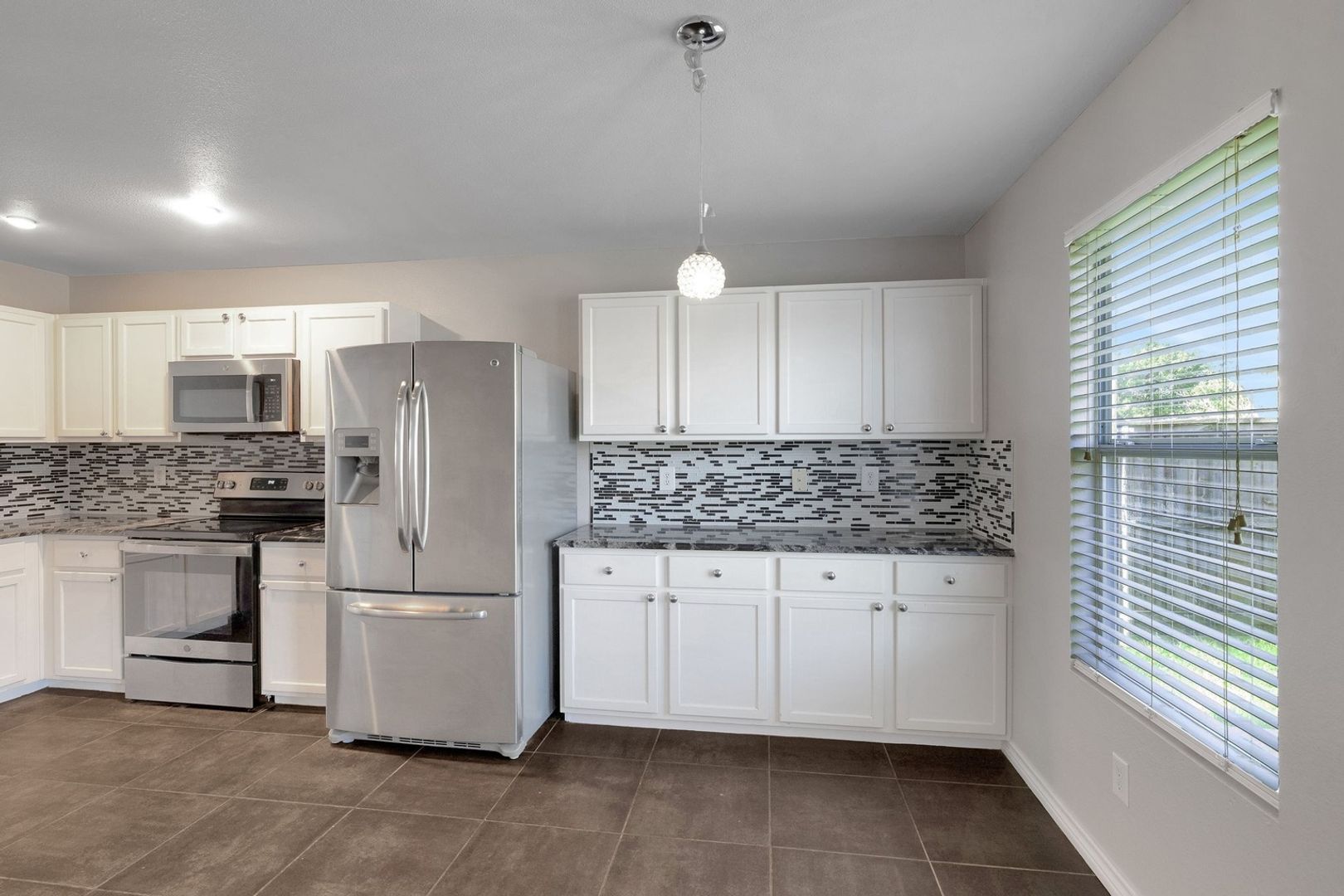 Building Photo - 2708 Bur Oak Dr