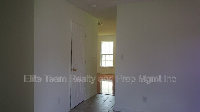 Building Photo - 8209 Lamplighter Pl
