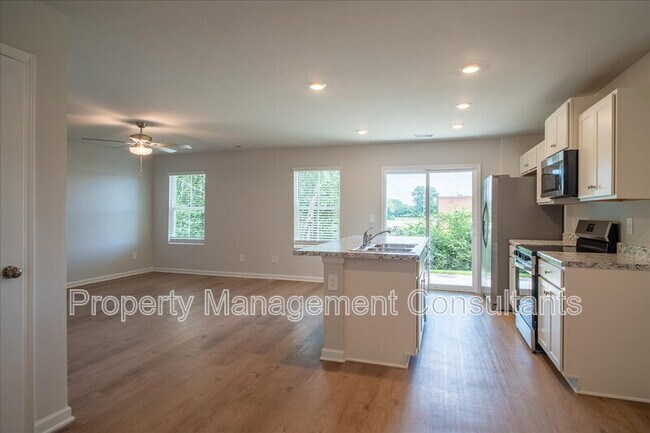 Building Photo - 4151 Hudson Ct SW