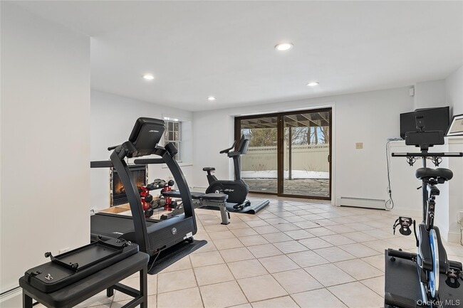 Building Photo - 25 Eiler Ln