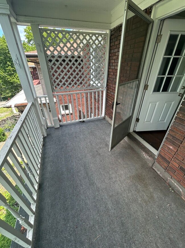 Building Photo - 2309 Tilbury Ave