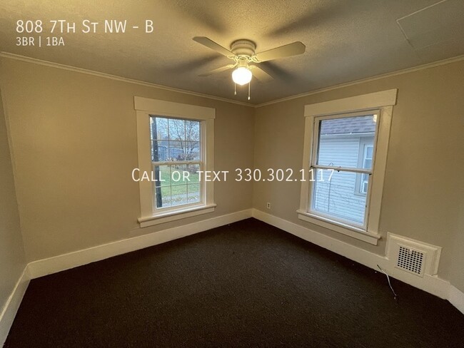 Building Photo - Three bedroom one bathroom second level ap...