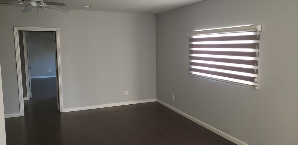 Living Room - 8131 Lloyd Ave