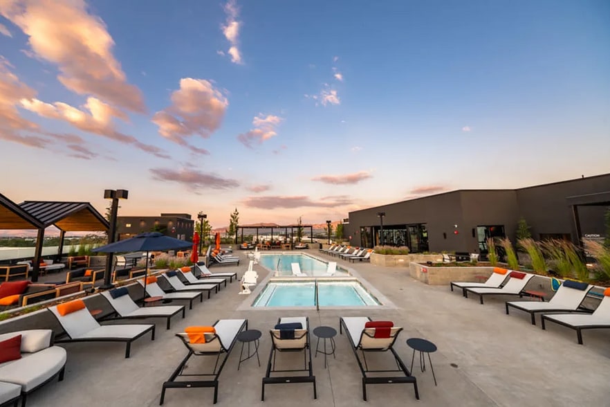 Building Photo - 2060 Experience Ave