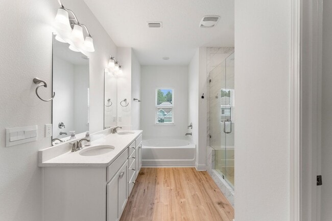 Building Photo - 115 Piper Cv