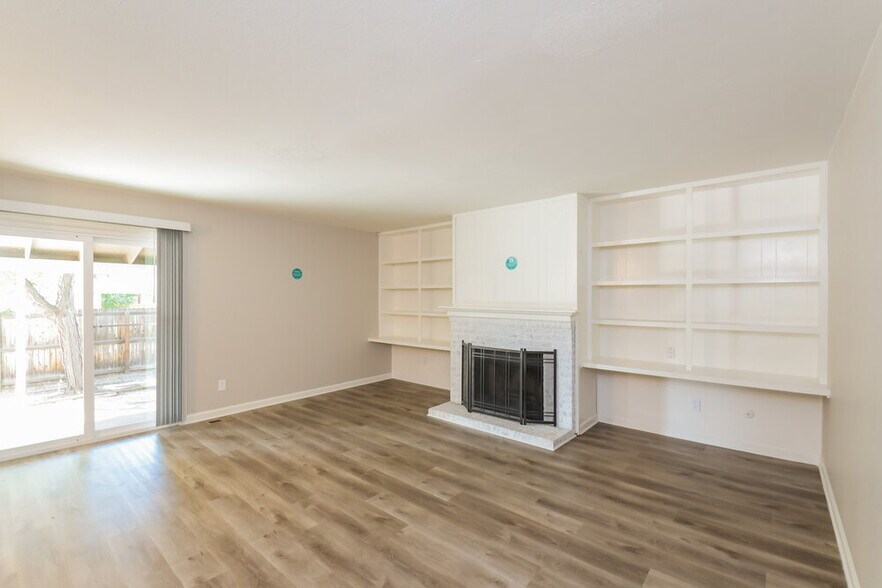 Building Photo - 645 S Joplin St