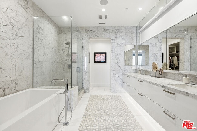 Building Photo - 5926 Firefly Pl