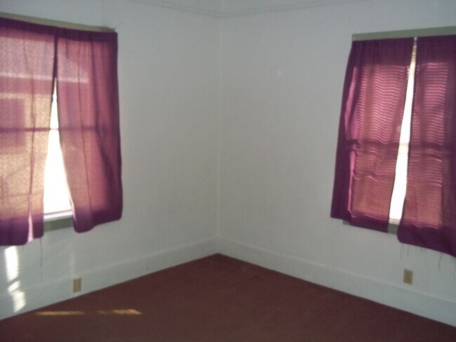 Building Photo - 3235 Myers St