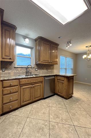 Building Photo - 3109 Shenandoah Dr