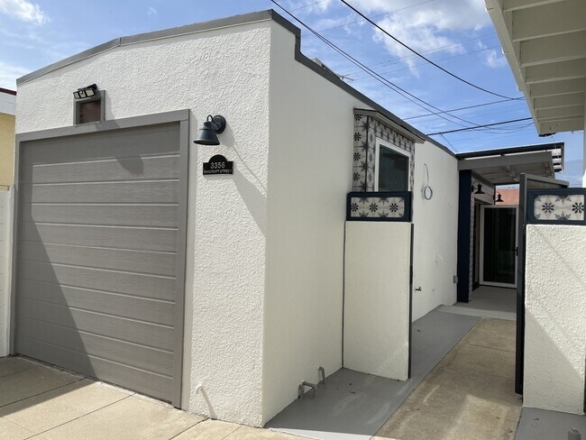 Building Photo - 3358 Bancroft St