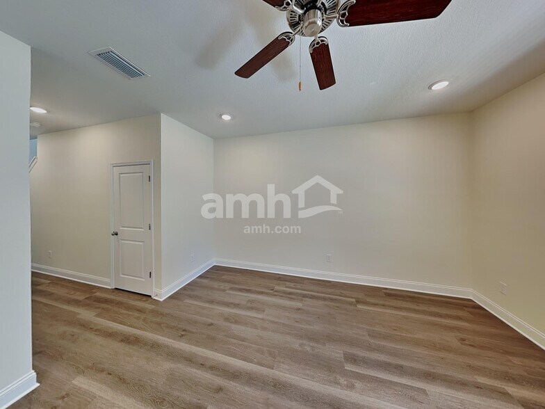 Building Photo - 1015 Grafton Ridge Dr