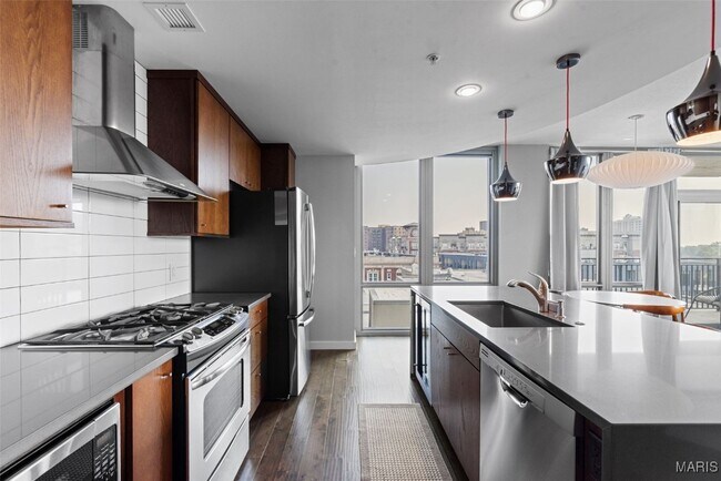 Building Photo - 4909 Laclede Ave