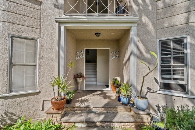 Building Photo - 15234 Dickens St