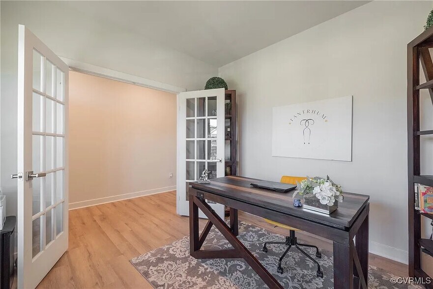 Building Photo - 9332 Janeway Dr