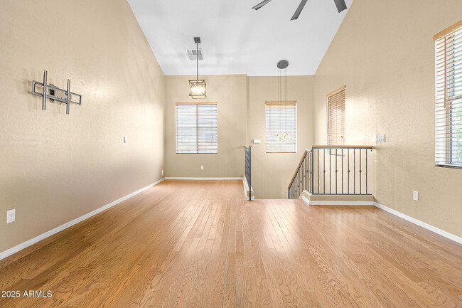 Building Photo - 751 N Port Dr
