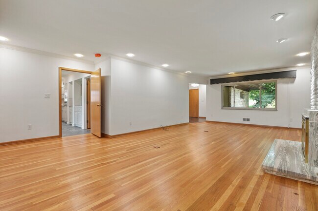 Living Room - 2663 Charing Rd