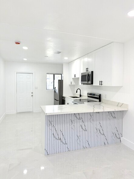 Building Photo - 209 NW 10th St