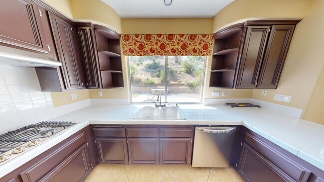 Building Photo - Welcome to Picasso Dr!