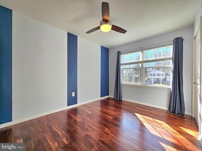 Building Photo - 11930 Cotton Mill Dr