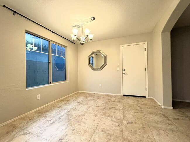 Building Photo - 3 BEDROOM HOME WITH COMMUNITY POOL, ATTACH...