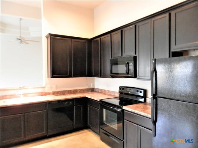 Building Photo - 331 Oelkers Dr