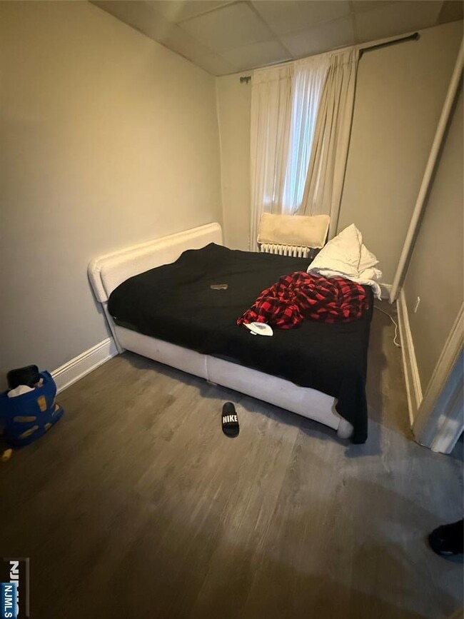 Building Photo - 322 Anderson Ave