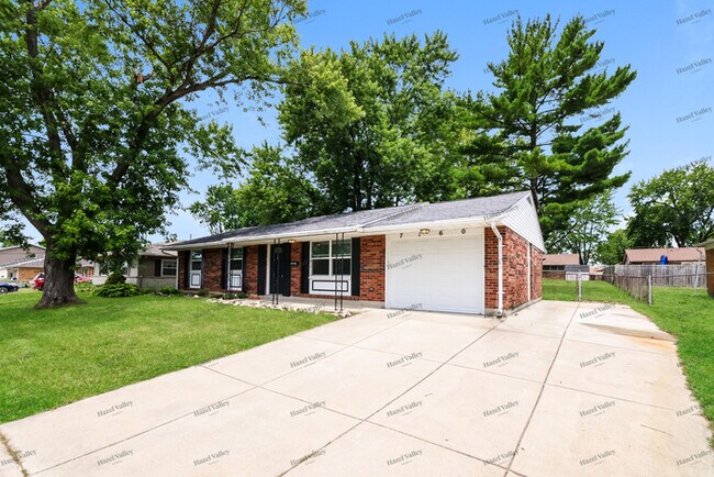 Building Photo - 7160 Claybeck Dr